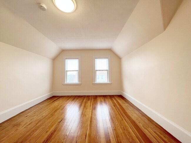 Building Photo - 47 Tremont St