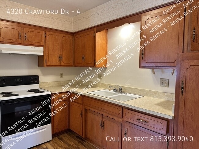 Building Photo - 4320 Crawford Dr