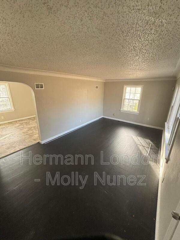 Building Photo - 408 Coppinger Dr