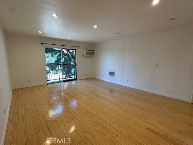 Foto del edificio - 1222 N Olive Dr