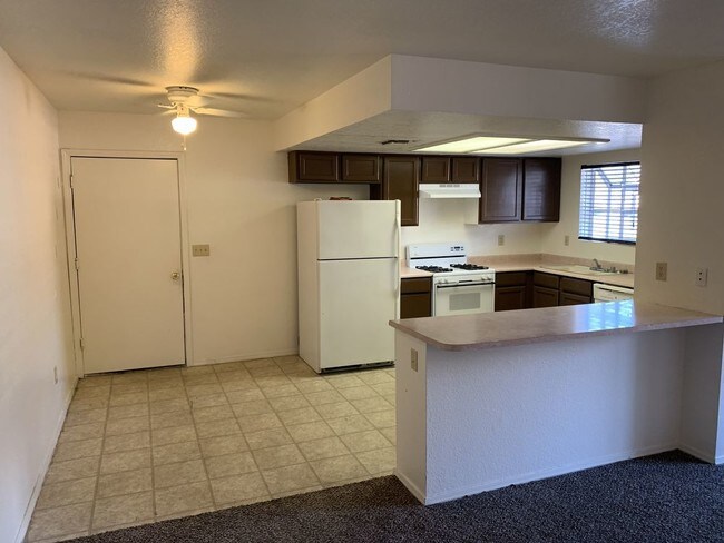 Building Photo - Tenant turner