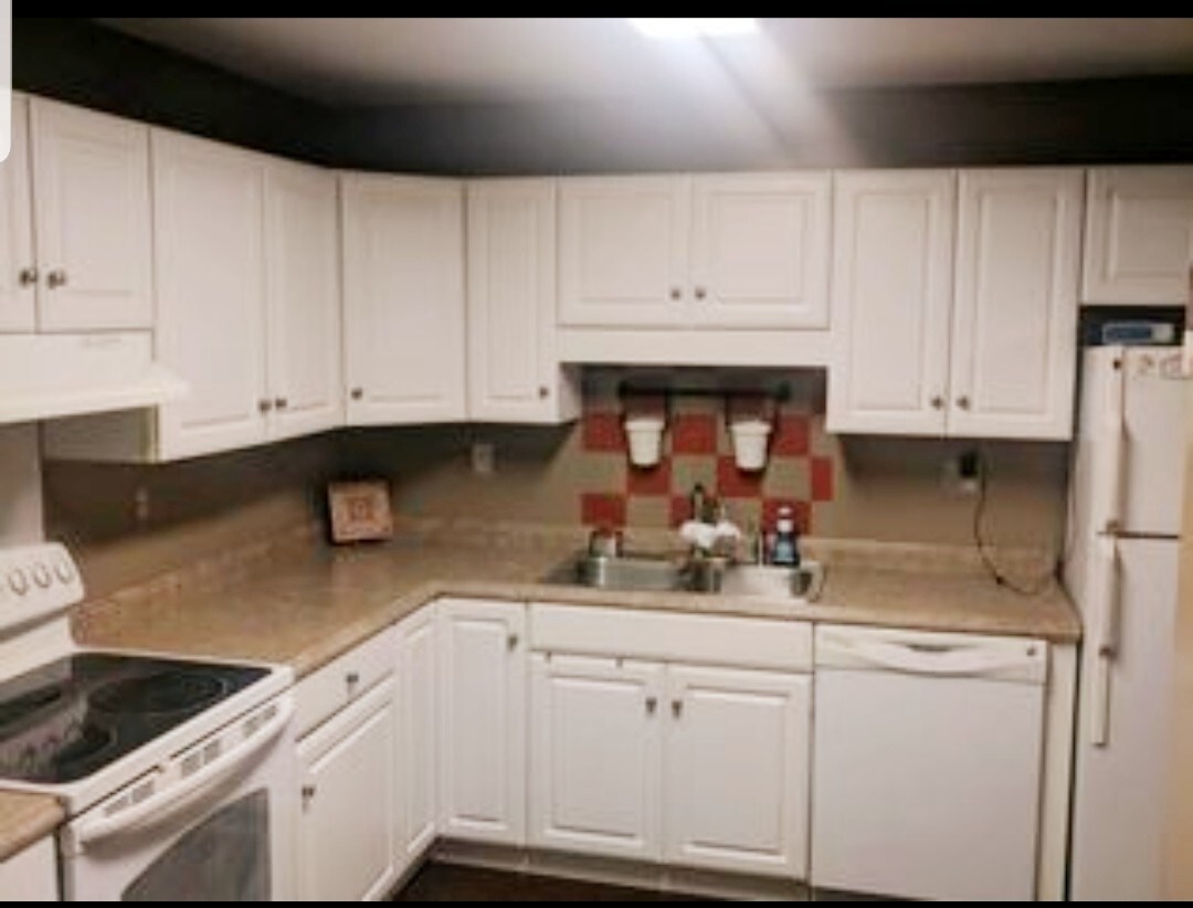 Primary Photo - 4010 E 52nd St
