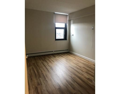 Building Photo - 715 Tremont St