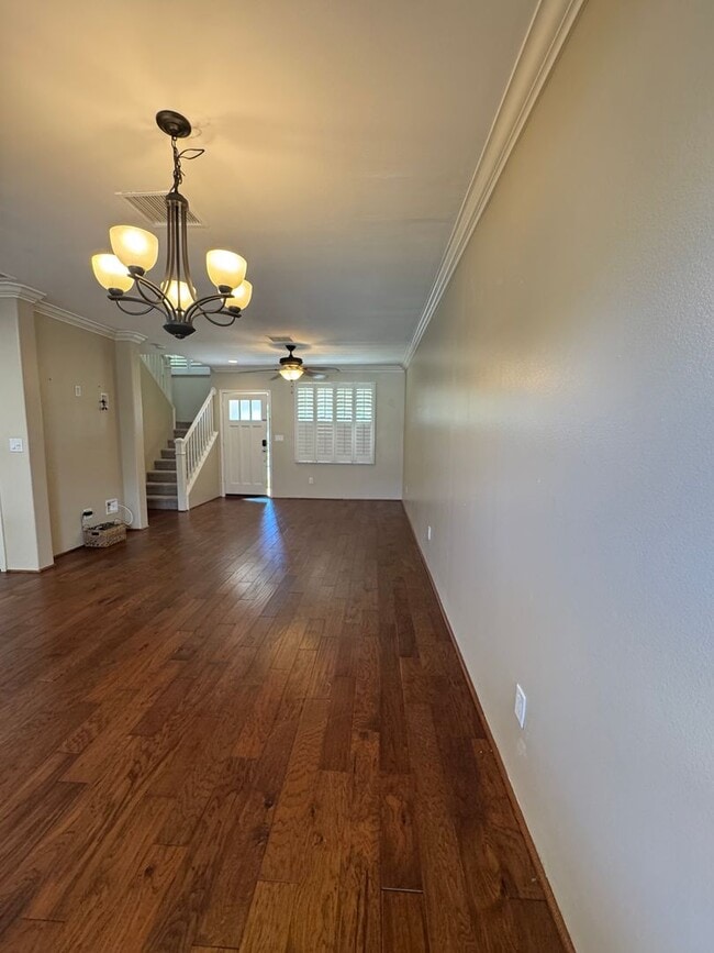 Building Photo - Stunning  3-Bedroom/2.5-Bath - $4000.00 Lo...