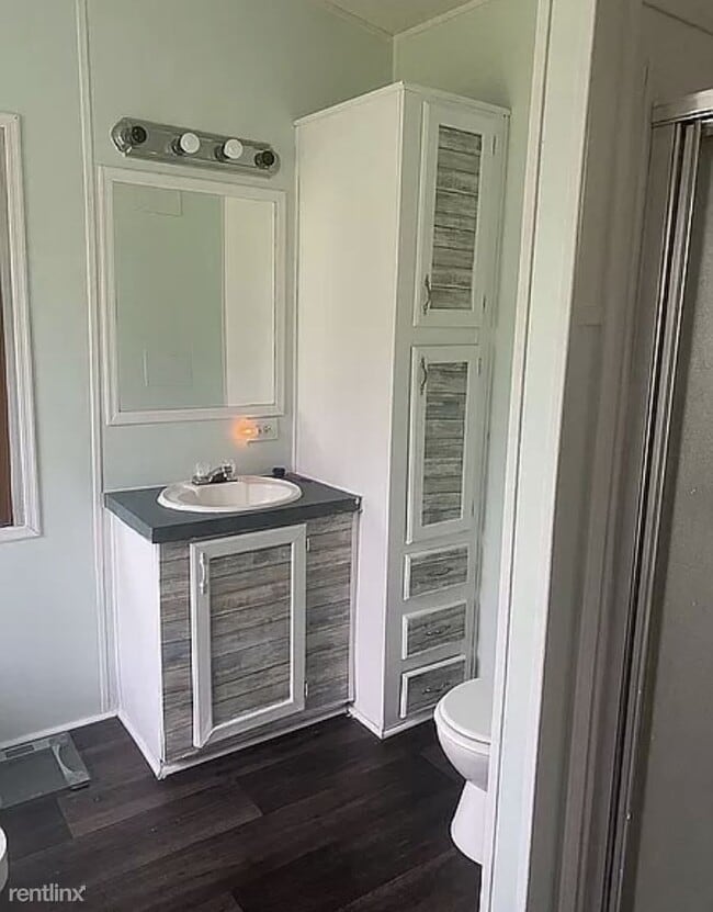 Building Photo - 3 br, 2 bath Mobile Home - 138 SW Deland Loop