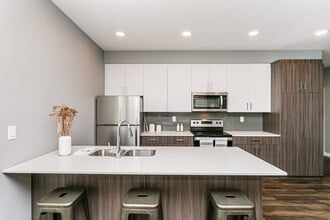 Building Photo - The View at Charlesworth