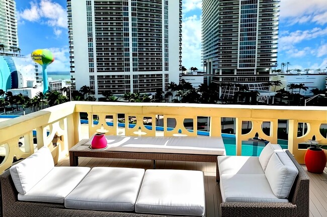 balcony - 1825 S Ocean Dr