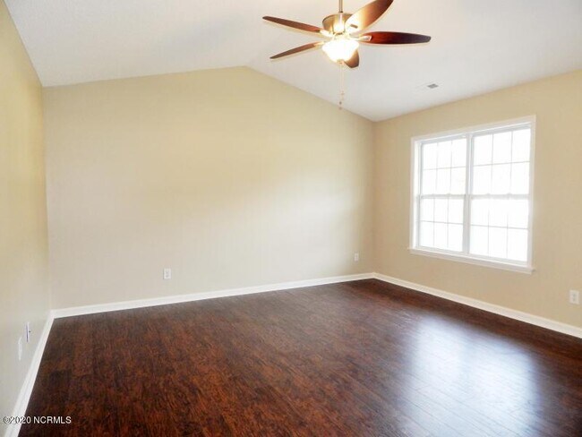 Foto del edificio - 116 Meadow Farms Rd