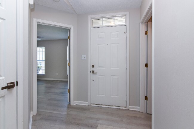 Building Photo - 7205 Preakness Stakes Ln