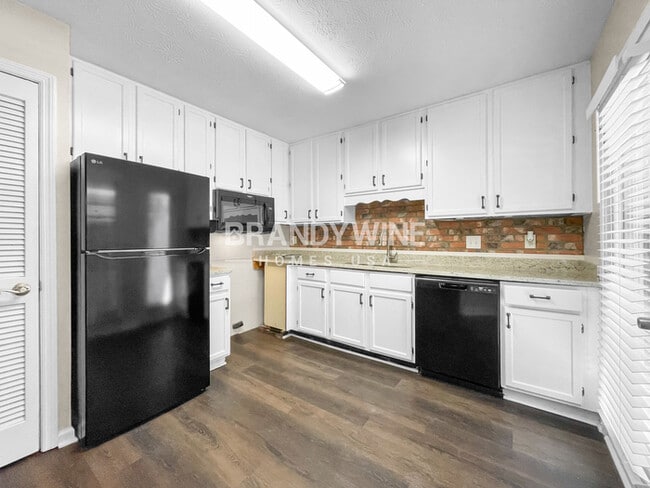 Foto del edificio - 4183 Elder Ln