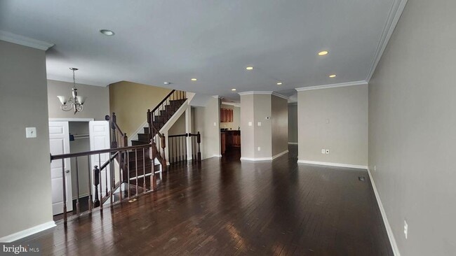 Building Photo - 5994 Norham Dr