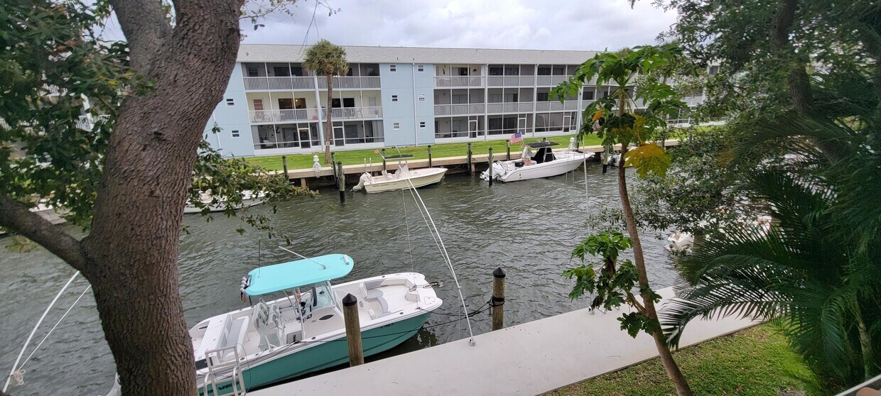 Foto principal - 1125 Lake Shore Dr