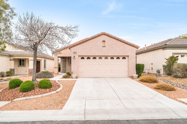 Foto del edificio - 55 and older Neighborhood in SOLERA DEL WEBB.  2 Bedroom, 2 bathroom
