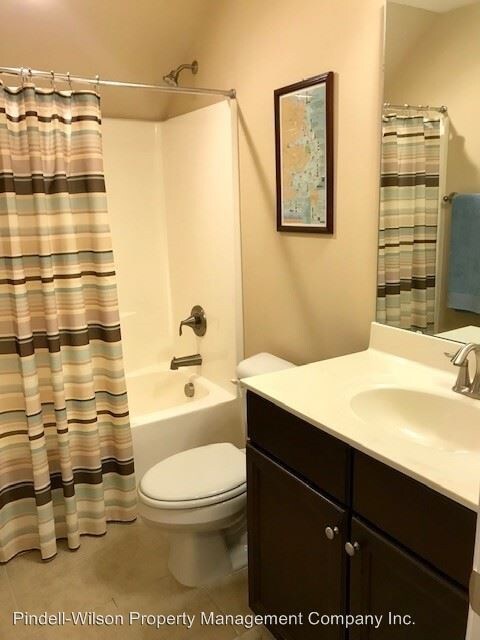 Foto del edificio - 1945 Steeple Chase Bend