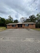 Building Photo - 8016 Kiwi Ct