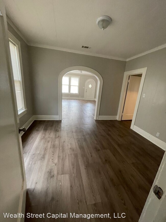 Building Photo - 2 br, 1 bath House - 2530 Laurel St
