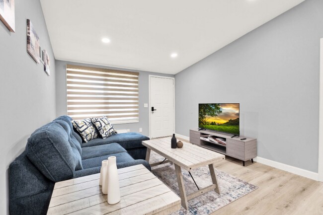 Foto del edificio - 6 Roanoke Ln