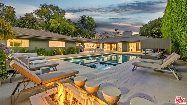 Foto del edificio - 602 Whittier Dr