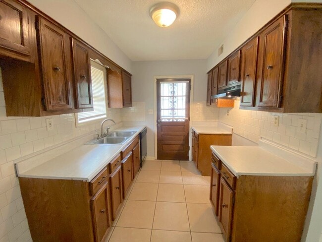 Building Photo - 4534 Trout Valley Dr