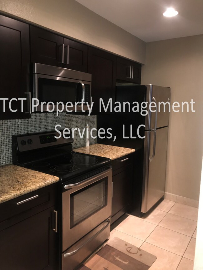 Building Photo - Dual Master Unit in Heart of Scottsdale -***Includes all utilities***