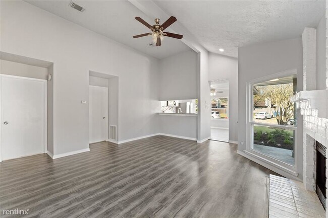 Building Photo - 3 br, 1.5 bath House - 4809 Dogwood Dr