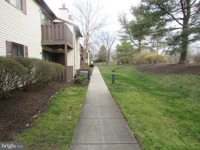 Foto del edificio - 515 Lindsey Ct
