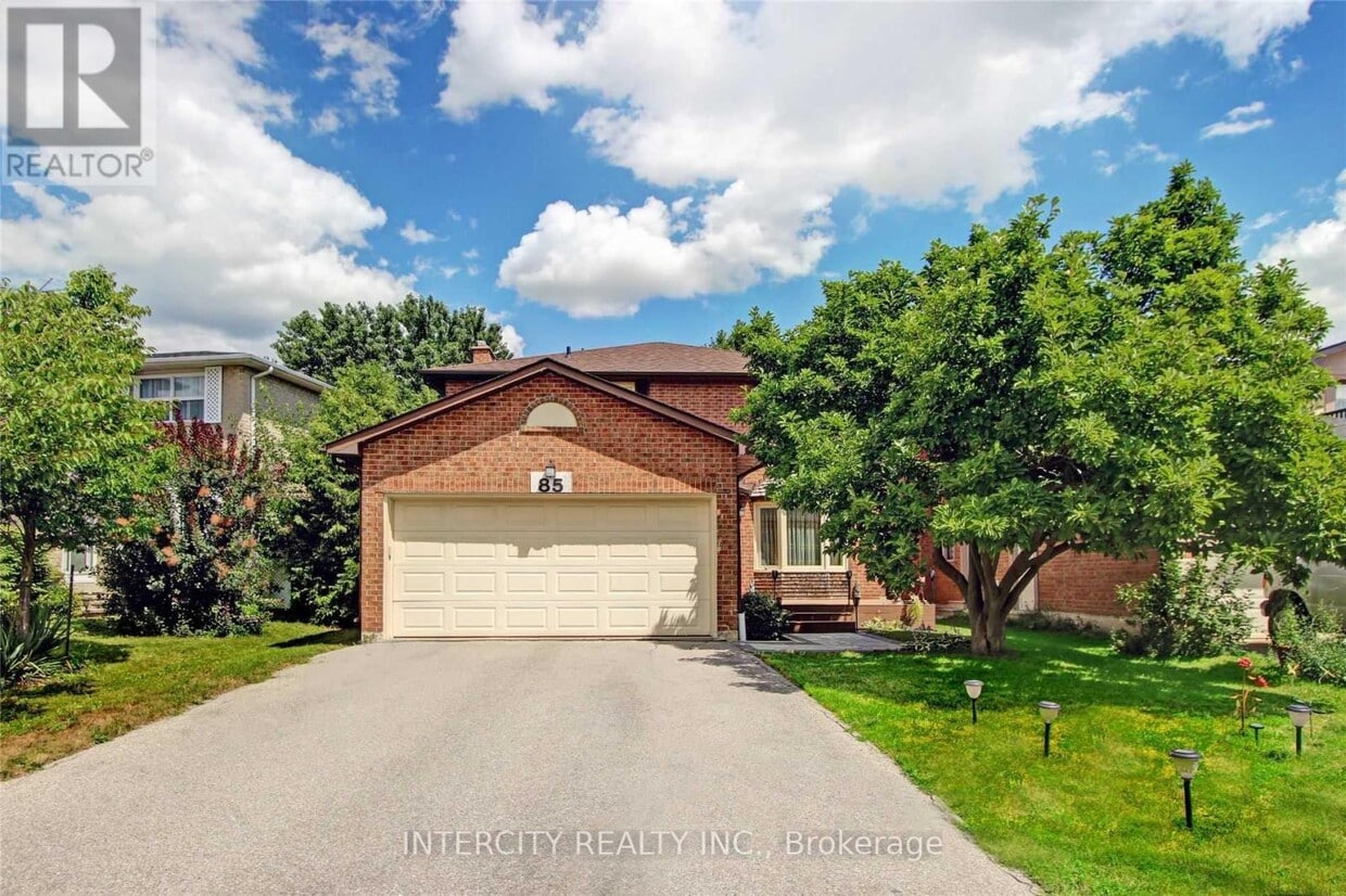 Primary Photo - 85 Houseman Crescent