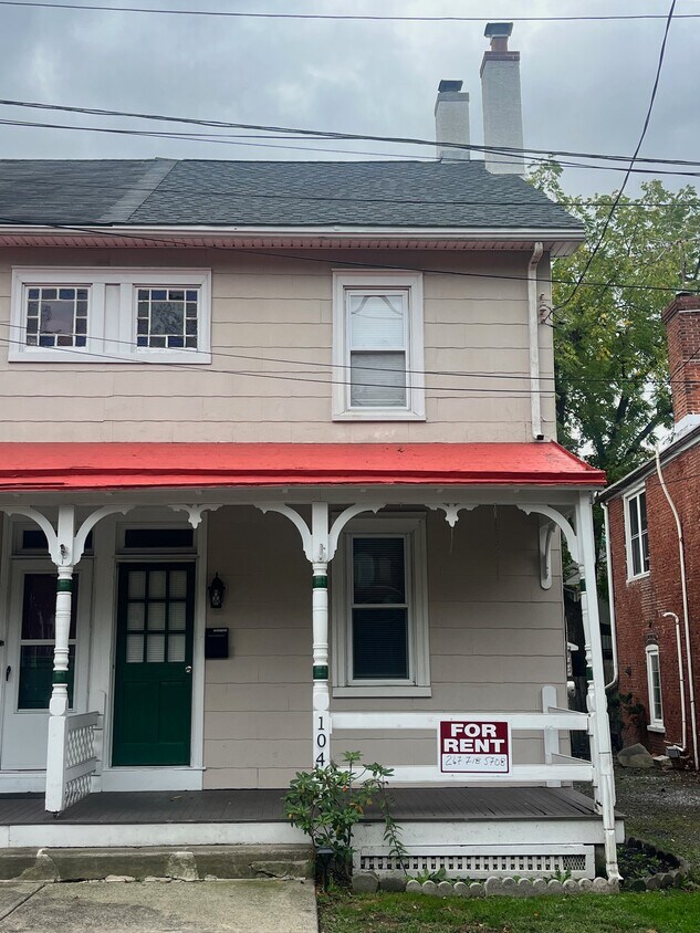 Primary Photo - 104 S 3rd St