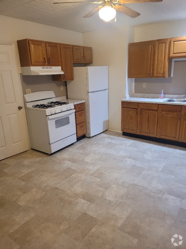 Apartments For Rent in Camden, DE with Hardwood Floors 1 Rentals