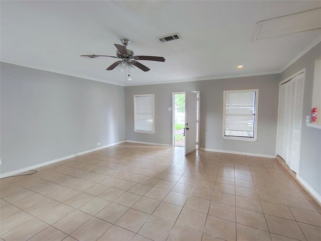 Building Photo - 11926 Rhinebeck Dr