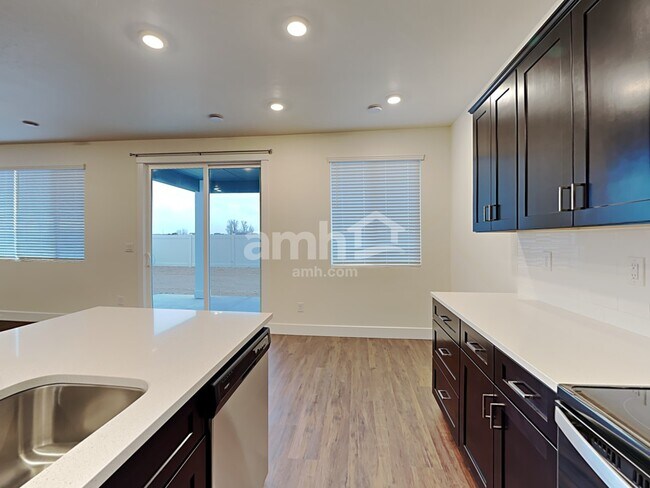 Foto del edificio - 1271 E Ludlow St