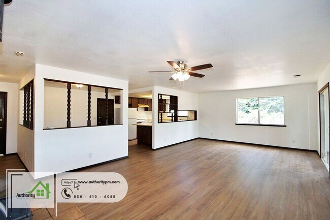 Building Photo - 8615 Patricia Dr