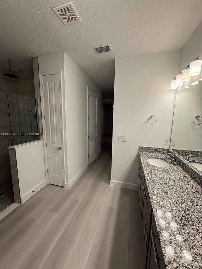 Foto del edificio - 1255 Wadsworth St SE