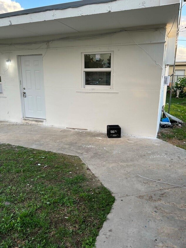 Primary Photo - 1107 SW 2nd St