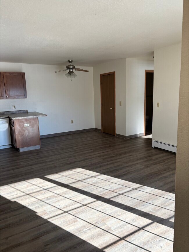 Foto del edificio - Freedom Village Apts