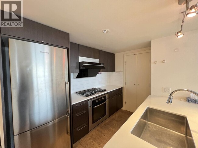 Building Photo - 7988 Ackroyd Rd