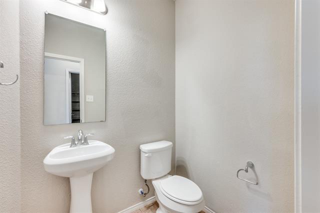 Building Photo - 8208 Pine Meadows Dr