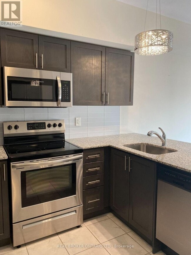 Building Photo - 28 Fieldway Rd