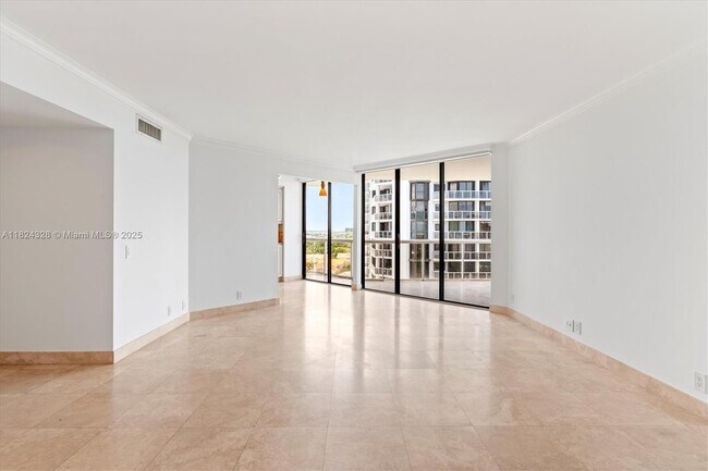 Building Photo - 3610 Yacht Club Dr