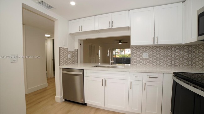 Building Photo - 4291 NW 9th Ave
