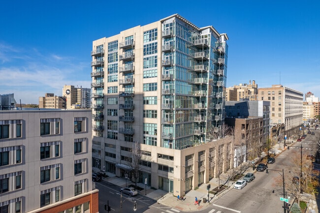 Building Photo - The Parvenu