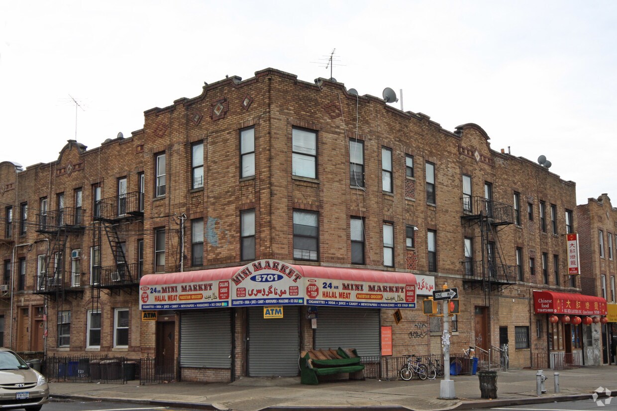 Primary Photo - 1004 57th St