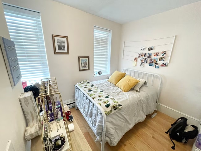 Images are representative samples of the advertised unit. Actual units shown during tours may differ - 206 Northampton St