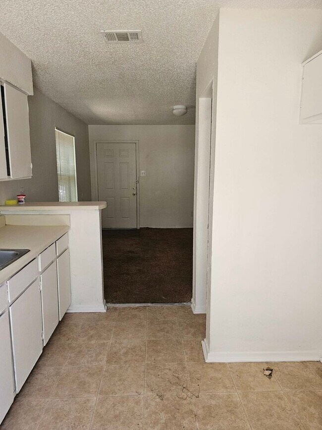 Foto del edificio - 3404 Burton Ave