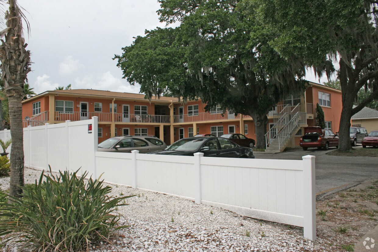 Foto del edificio - 808 Grand Central St
