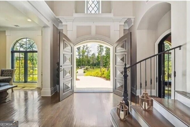 Foto del edificio - 2242 Shoal Creek Rd