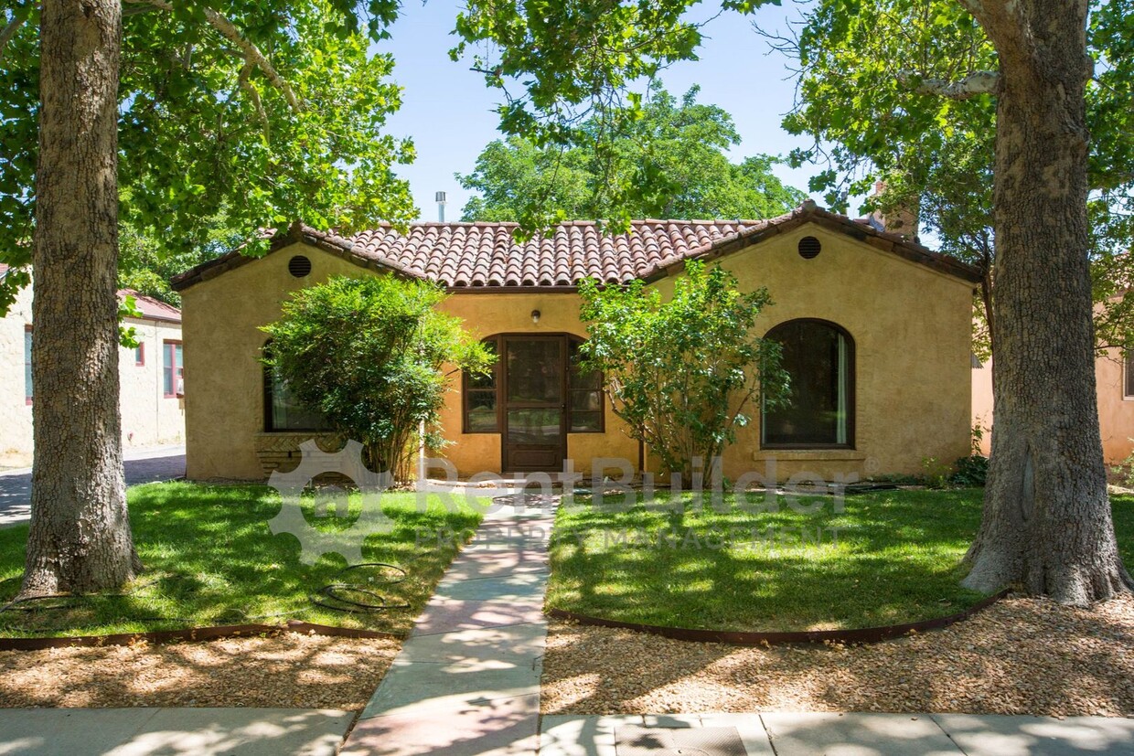 Primary Photo - OWNER PAYS WATER, SEWER & TRASH, PLUS LAWN...