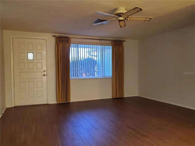 Foto del edificio - 7304 Lincoln Park Ln