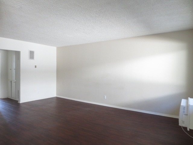 Building Photo - 447 W Elk Ave