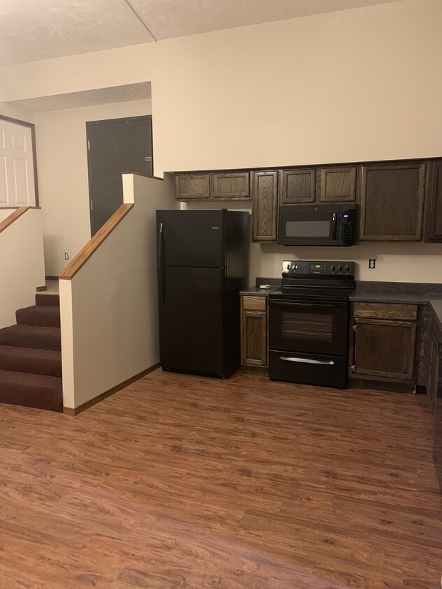 Primary Photo - 227 Chestnut St